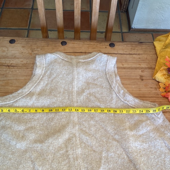 ✌️LIKE NEW ‼️ FREE PEOPLE ALPACA CAPE‼️ - Picture 14 of 16